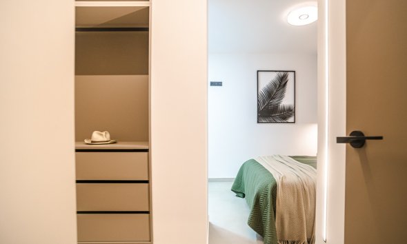 Resale - Apartment - Torrevieja - Acequion