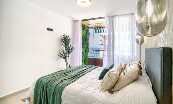 Resale - Apartment - Torrevieja - Acequion