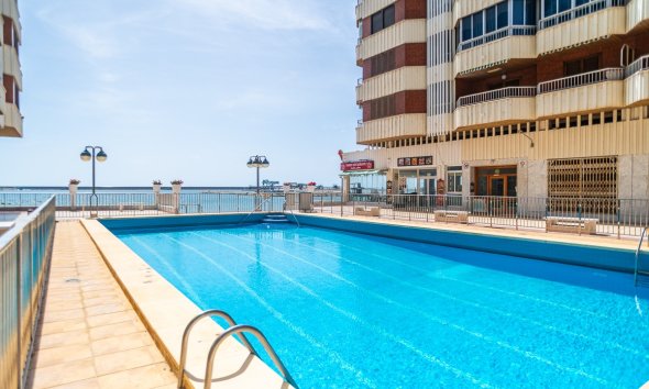 Resale - Apartment - Torrevieja - Acequion