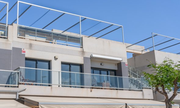 Resale - Terraced house / Townhouse - Pilar de la Horadada - Mil Palmeras