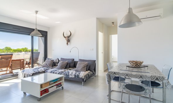 Resale - Terraced house / Townhouse - Pilar de la Horadada - Mil Palmeras