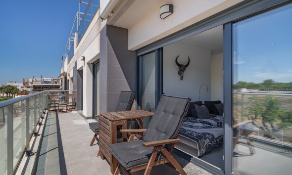 Resale - Terraced house / Townhouse - Pilar de la Horadada - Mil Palmeras