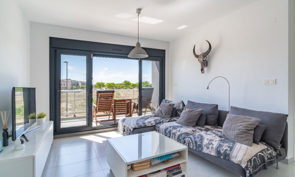 Resale - Terraced house / Townhouse - Pilar de la Horadada - Mil Palmeras
