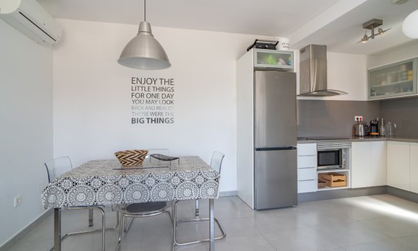 Resale - Terraced house / Townhouse - Pilar de la Horadada - Mil Palmeras