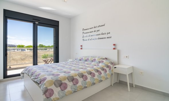 Resale - Terraced house / Townhouse - Pilar de la Horadada - Mil Palmeras