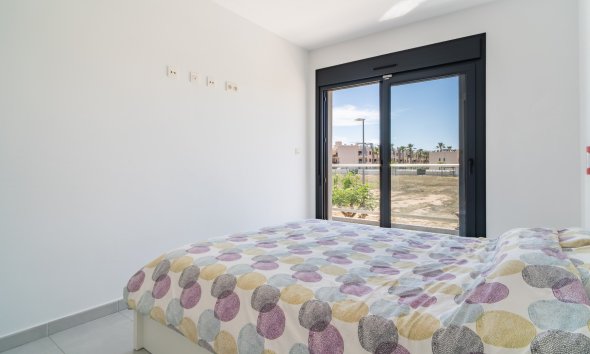 Resale - Terraced house / Townhouse - Pilar de la Horadada - Mil Palmeras