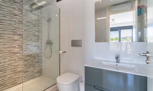 Resale - Terraced house / Townhouse - Pilar de la Horadada - Mil Palmeras