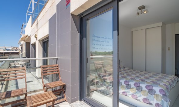 Resale - Terraced house / Townhouse - Pilar de la Horadada - Mil Palmeras