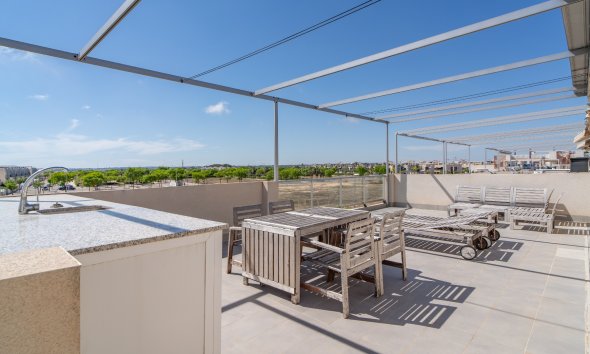 Resale - Terraced house / Townhouse - Pilar de la Horadada - Mil Palmeras