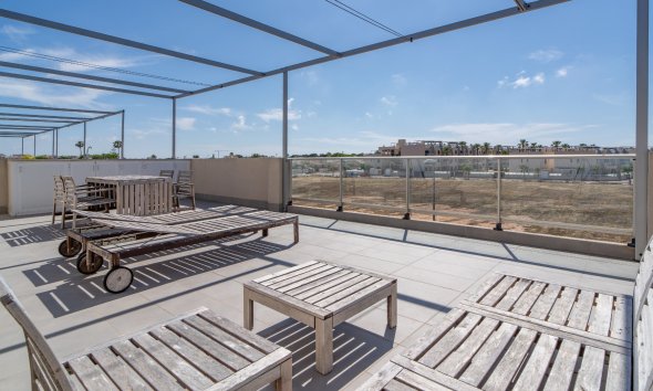 Resale - Terraced house / Townhouse - Pilar de la Horadada - Mil Palmeras