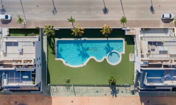 Resale - Terraced house / Townhouse - Pilar de la Horadada - Mil Palmeras