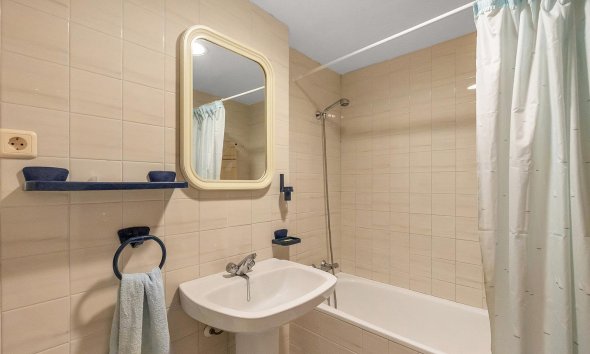 Resale - Apartment - Torrevieja - Estacion de autobuses