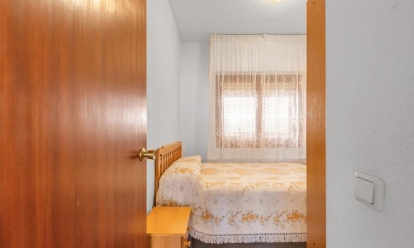 Resale - Apartment - Torrevieja - Estacion de autobuses