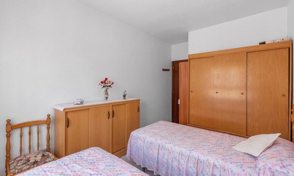 Resale - Apartment - Torrevieja - Estacion de autobuses