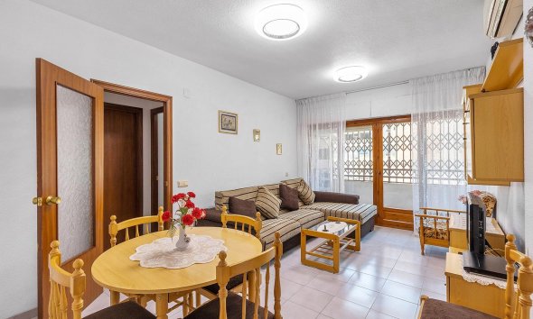 Resale - Apartment - Torrevieja - Estacion de autobuses