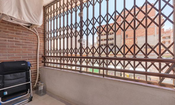 Resale - Apartment - Torrevieja - Estacion de autobuses