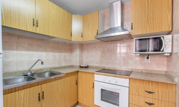 Resale - Apartment - Torrevieja - Estacion de autobuses