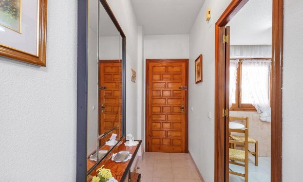 Resale - Apartment - Torrevieja - Estacion de autobuses