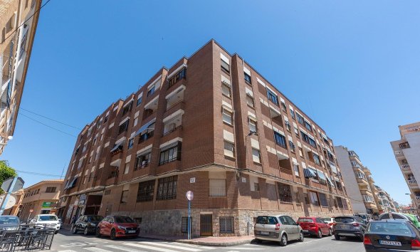 Resale - Apartment - Torrevieja - Estacion de autobuses