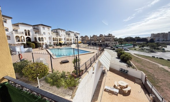 Resale - Apartment - Orihuela Costa - La Zenia