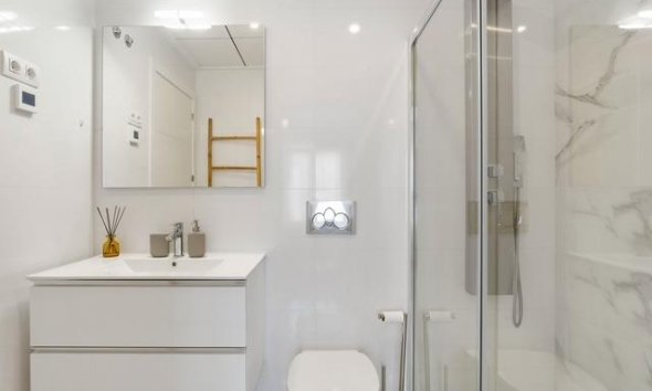 Resale - Terraced house / Townhouse - Orihuela Costa - Las Filipinas