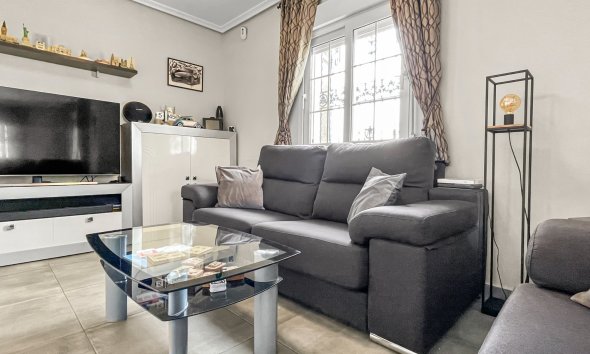 Resale - Villa - Orihuela Costa - Los Dolses