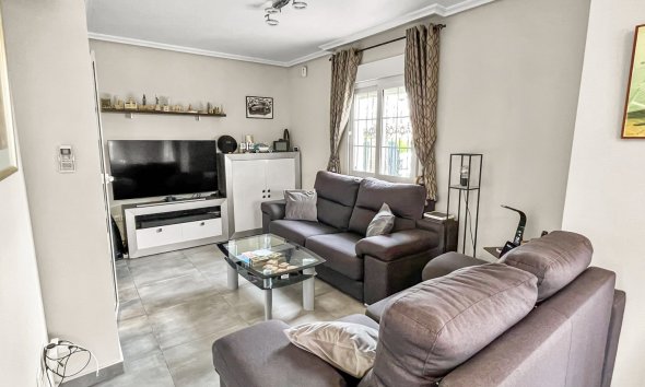 Resale - Villa - Orihuela Costa - Los Dolses