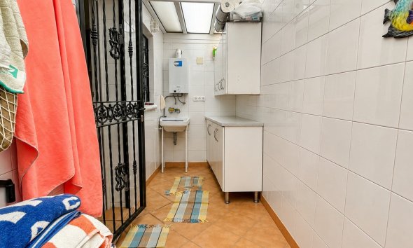 Resale - Villa - Orihuela Costa - Los Dolses