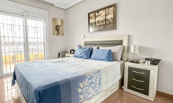 Resale - Villa - Orihuela Costa - Los Dolses