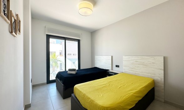 Resale - Apartment - Guardamar del Segura - El Raso
