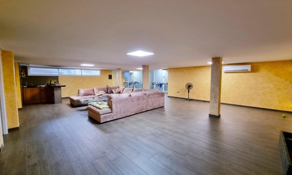 Resale - Villa - Torrevieja - La Mata