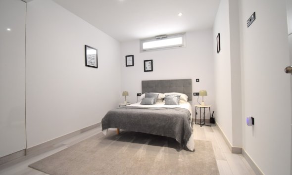 Resale - Villa - Orihuela Costa - Lomas de Cabo Roig