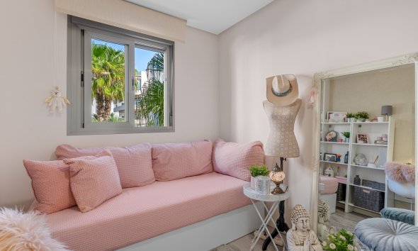 Resale - Apartment - Orihuela Costa - Los Dolses
