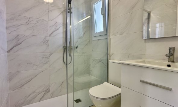 Resale - Terraced house / Townhouse - Torrevieja - Los Balcones