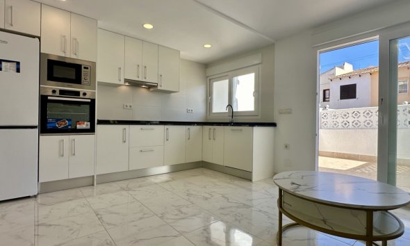 Resale - Terraced house / Townhouse - Torrevieja - Los Balcones