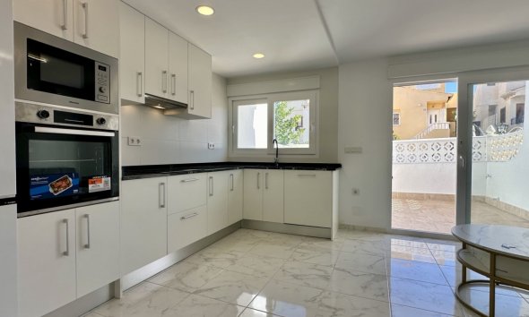 Resale - Terraced house / Townhouse - Torrevieja - Los Balcones