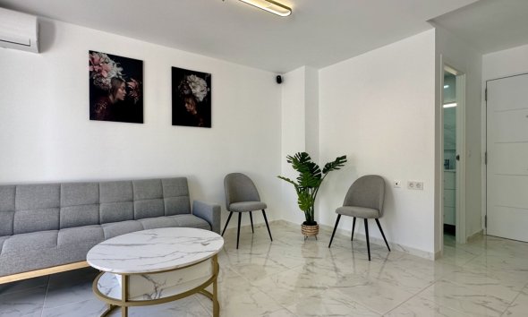 Resale - Terraced house / Townhouse - Torrevieja - Los Balcones