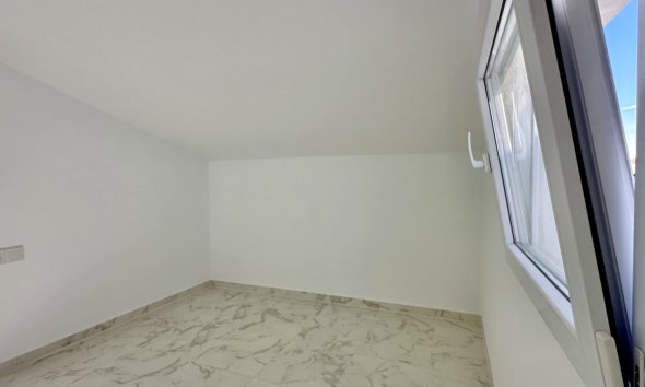 Resale - Terraced house / Townhouse - Torrevieja - Los Balcones