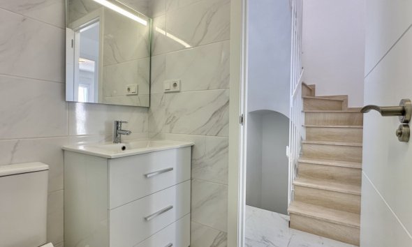 Resale - Terraced house / Townhouse - Torrevieja - Los Balcones