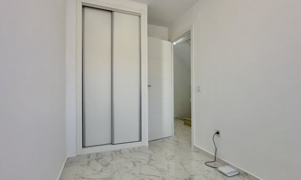 Resale - Terraced house / Townhouse - Torrevieja - Los Balcones