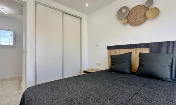 Resale - Terraced house / Townhouse - Torrevieja - Los Balcones