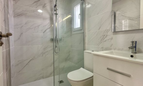 Resale - Terraced house / Townhouse - Torrevieja - Los Balcones