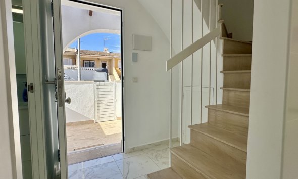 Resale - Terraced house / Townhouse - Torrevieja - Los Balcones