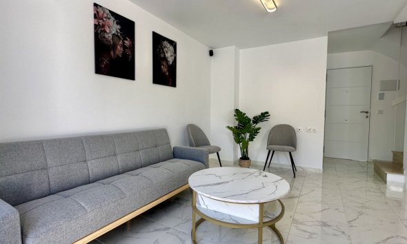 Resale - Terraced house / Townhouse - Torrevieja - Los Balcones