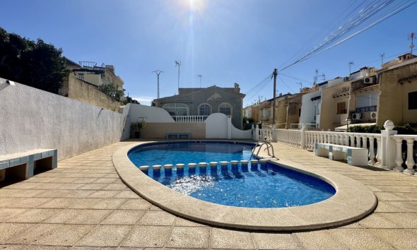 Resale - Terraced house / Townhouse - Torrevieja - Los Balcones