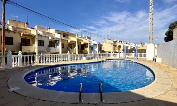 Resale - Terraced house / Townhouse - Torrevieja - Los Balcones