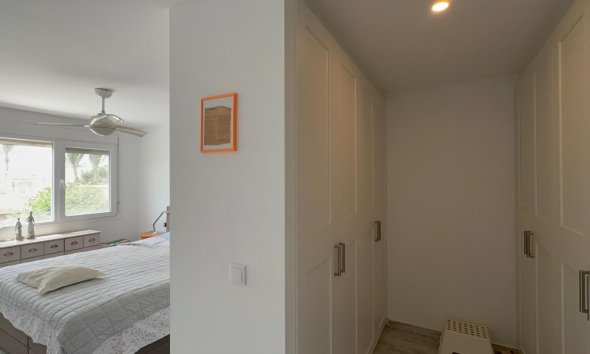 Resale - Villa - Torrevieja - La Siesta - El Salado -  Torreta
