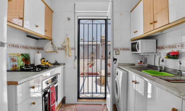 Resale - Duplex / Two-storey apartment - Torrevieja - La Siesta - El Salado - Torreta