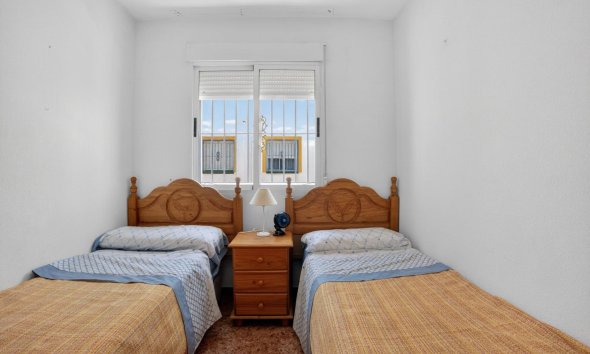 Resale - Duplex / Two-storey apartment - Torrevieja - La Siesta - El Salado - Torreta