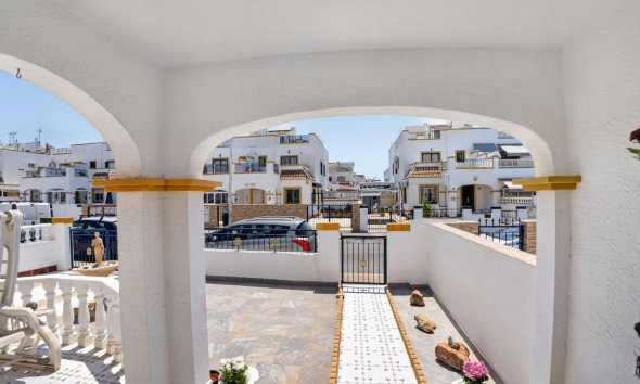 Resale - Duplex / Two-storey apartment - Torrevieja - La Siesta - El Salado - Torreta